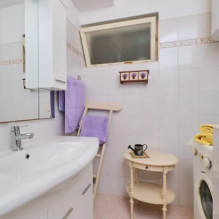 Apartment With A Parking Space Mali Losinj, Losinj - 19629 Mali Losinj