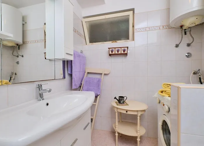 Apartman With A Parking Space Mali Losinj, Losinj - 19629 Mali Losinj